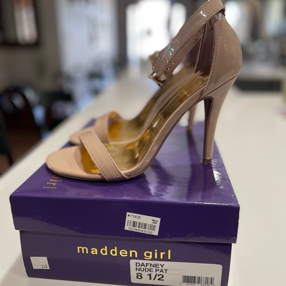 Leather, tan w/ gold Madden girl heels